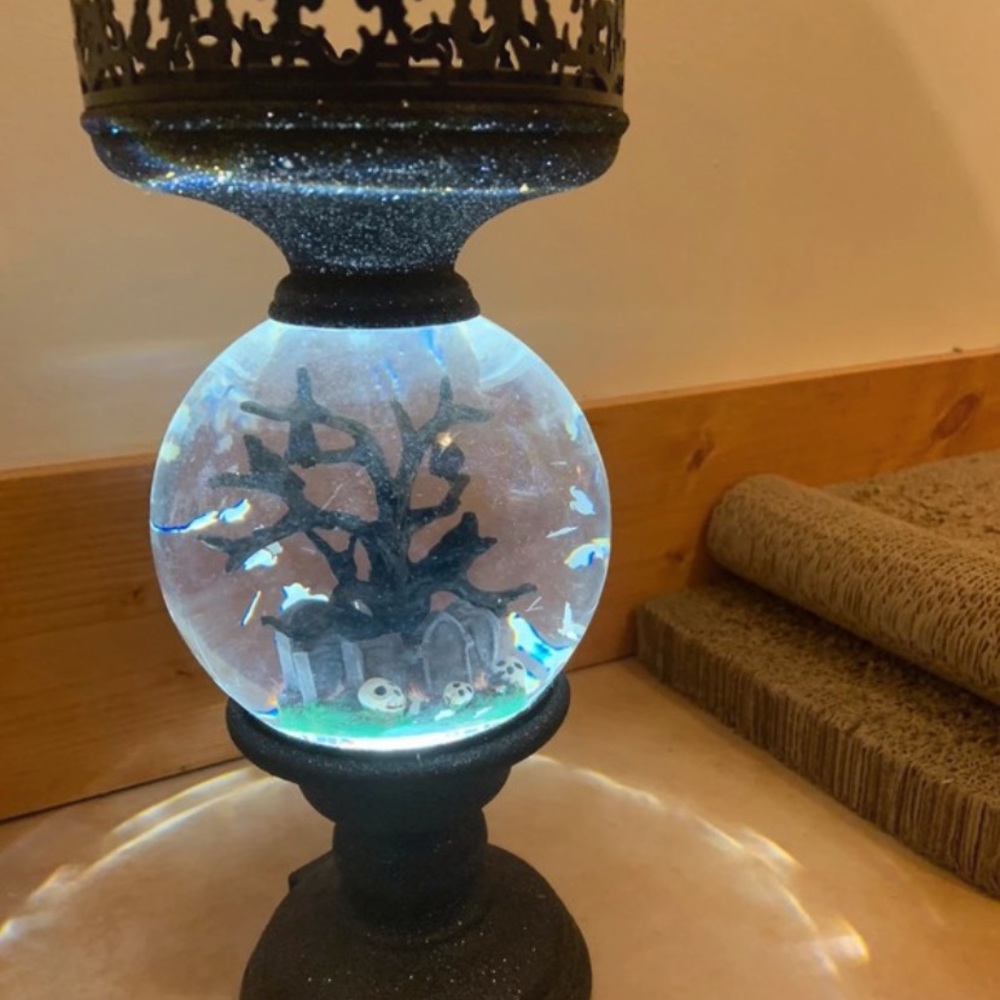 Bath & Body Works Cemetery Graveyard Water Globe Candle Holder (Halloween)